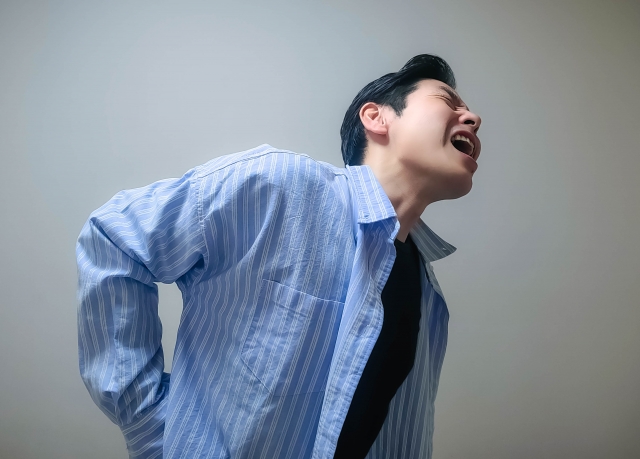 ぎっくり腰の予備軍チェック｜大口・子安近くの整骨院が解説